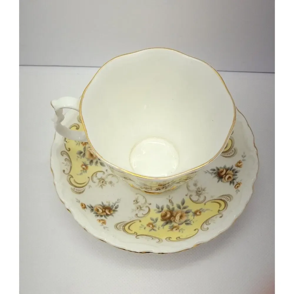 Royal Albert September Song Tea Cup & Saucer Bone China England Vintage Floral